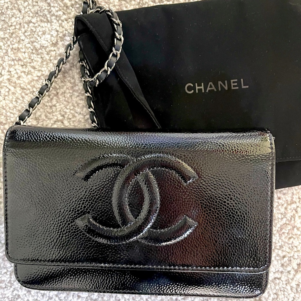 Chanel timeless patent leather wallet on chain